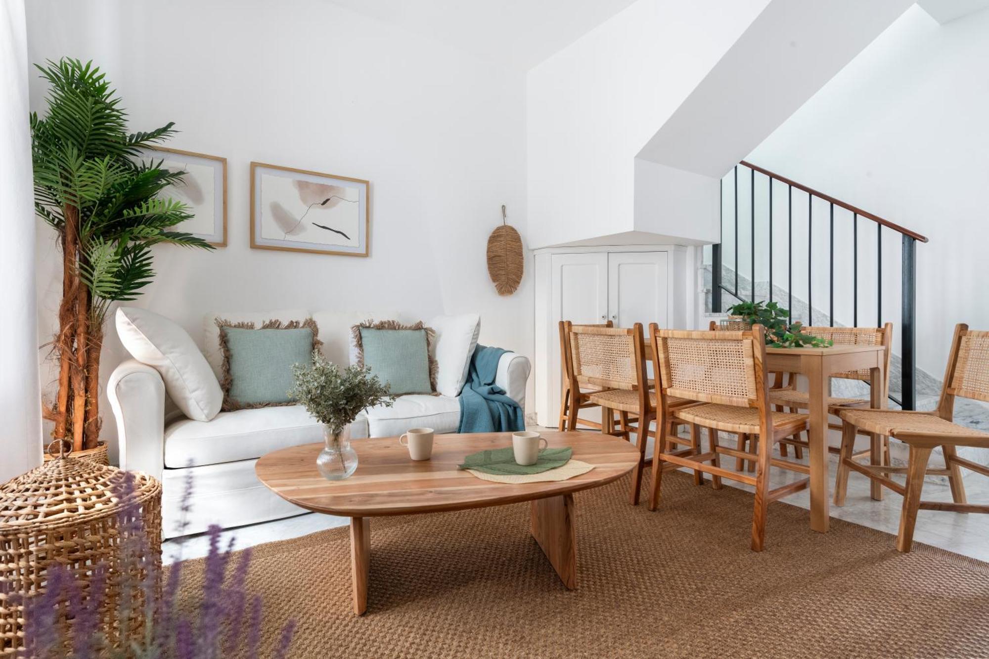 Magno Apartments San Laureano - Private Parking Included, Seville